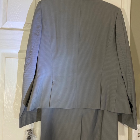 John Meyer Suit - Picture 4 of 9